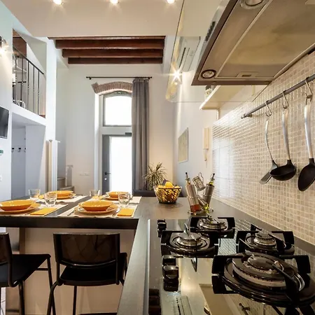 La Casa Di Remo Ground-floor With A Patio דירה *